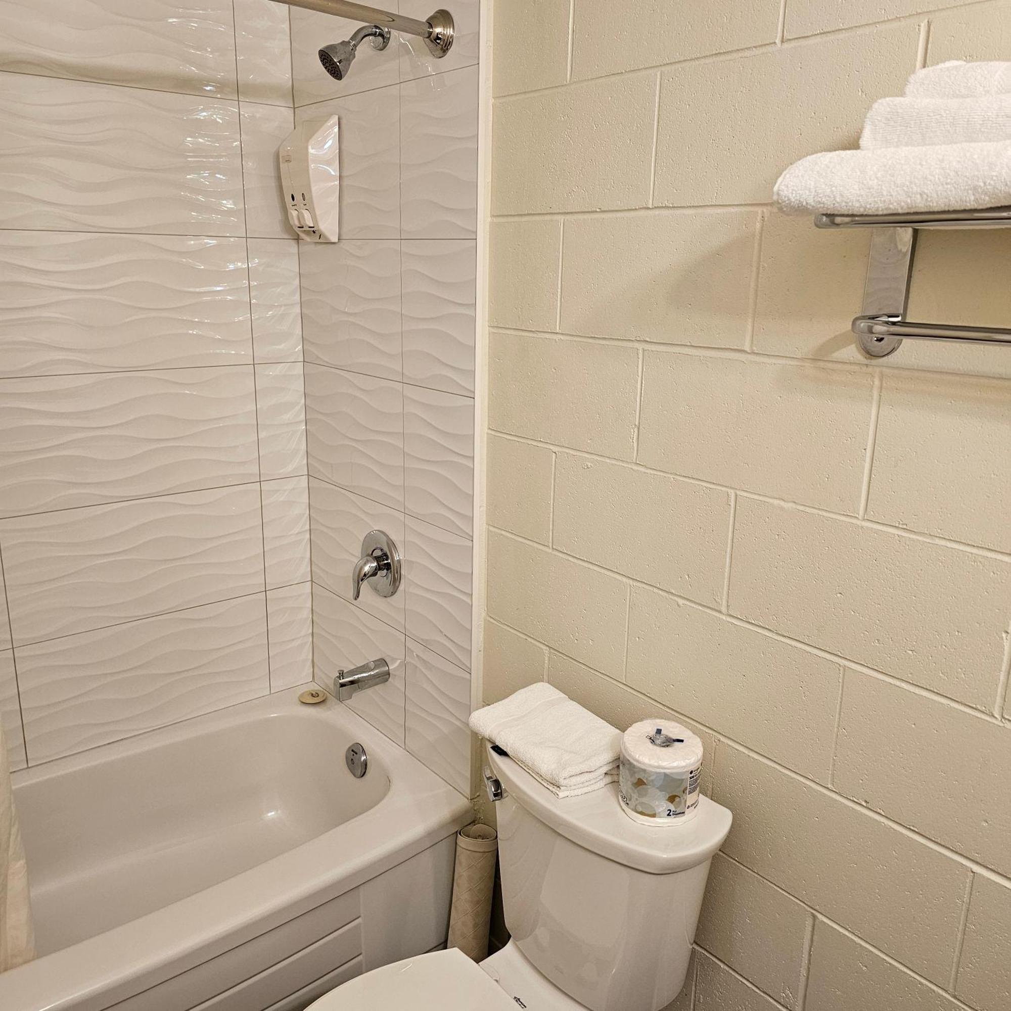 Pacific Rim Motel Ucluelet Εξωτερικό φωτογραφία
